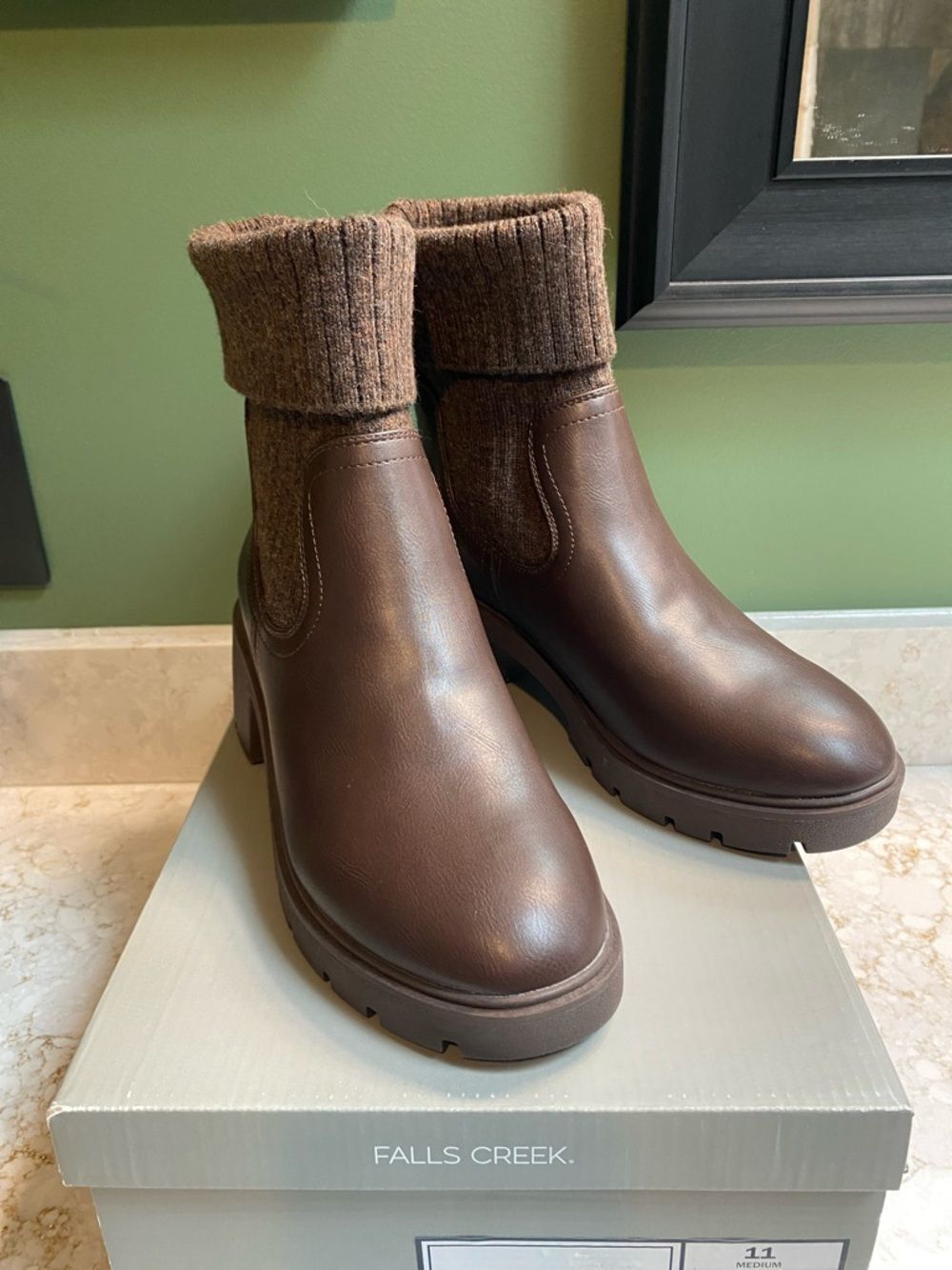 Falls Creek Brown Faux Leather Knit Cuff Lug Sole Ankle Booties (9M)
